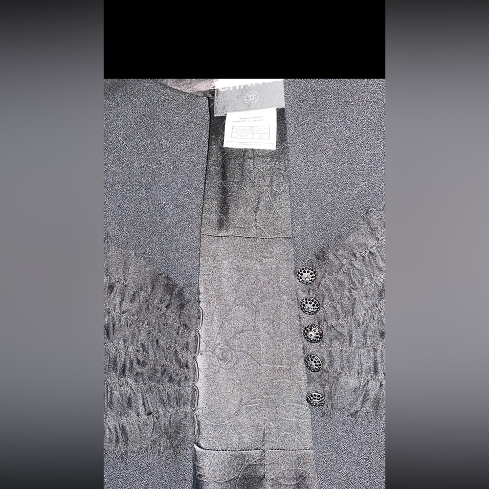 Chanel Jacket,40 04  STUNNING  AUTHENTIC VINTAGE” LIKE NEW” CLASSIC TIMELESS